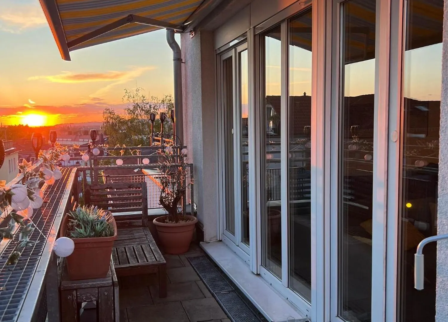Stariva - Terrasse Ueber Dresden - Kaffeemachine - Netflix - Playstation - Brettspiele Apartment
